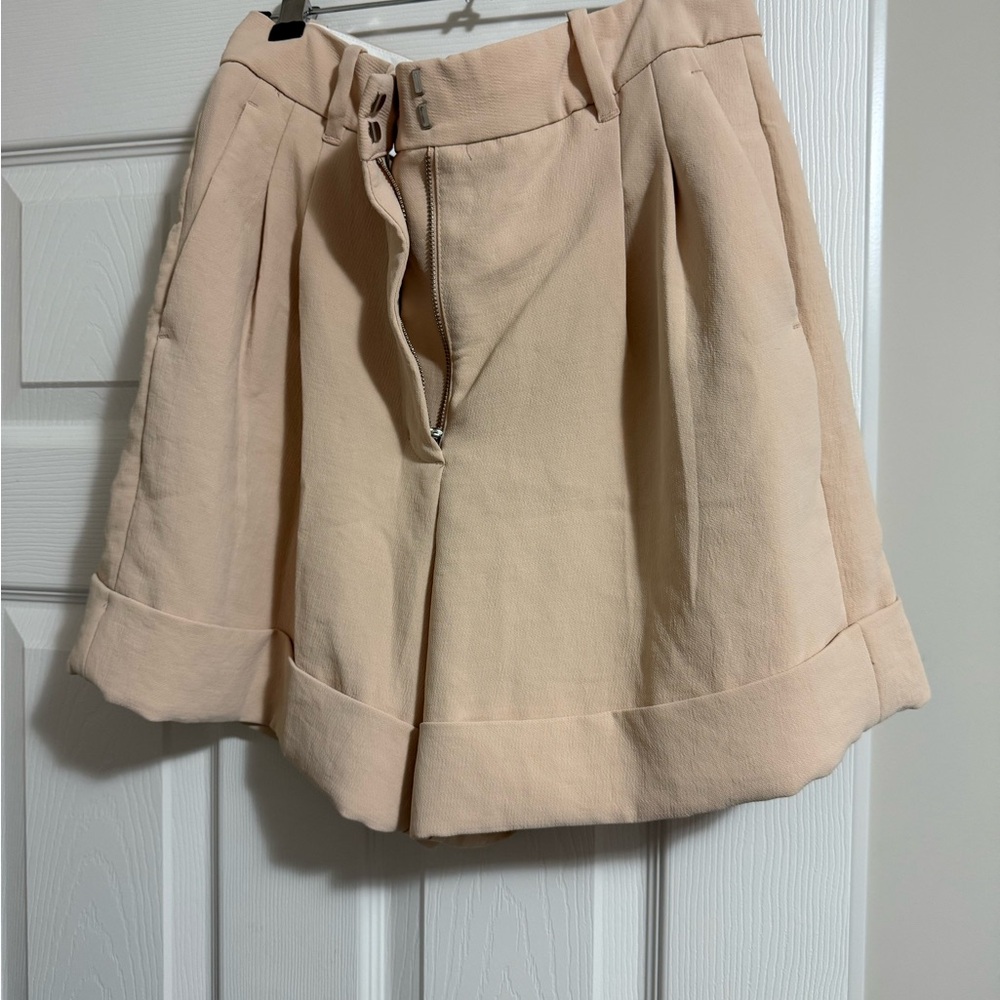 Wilfred Cream Women's Shorts